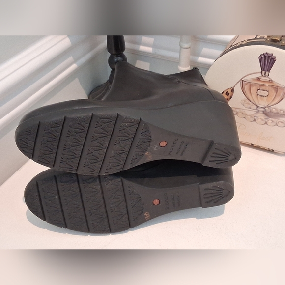 Blondo Waterproof Black Ankle Boots 8.5M NWT - Picture 8 of 12